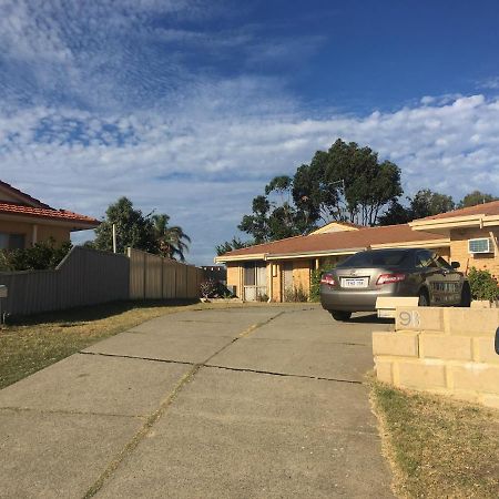 Relaxed Ocean View Villa Mandurah Bagian luar foto