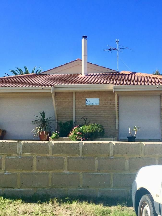 Relaxed Ocean View Villa Mandurah Bagian luar foto