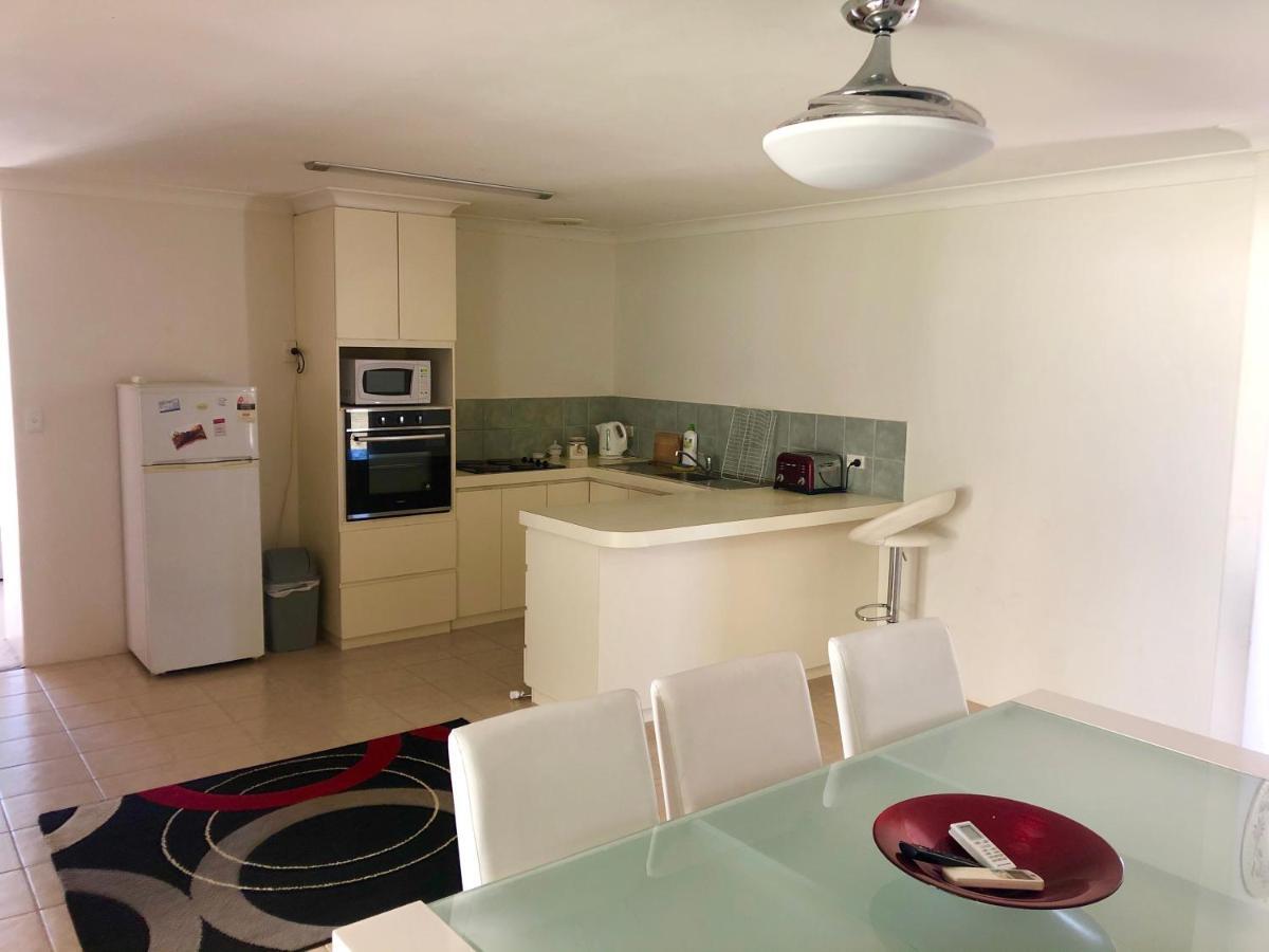 Relaxed Ocean View Villa Mandurah Bagian luar foto