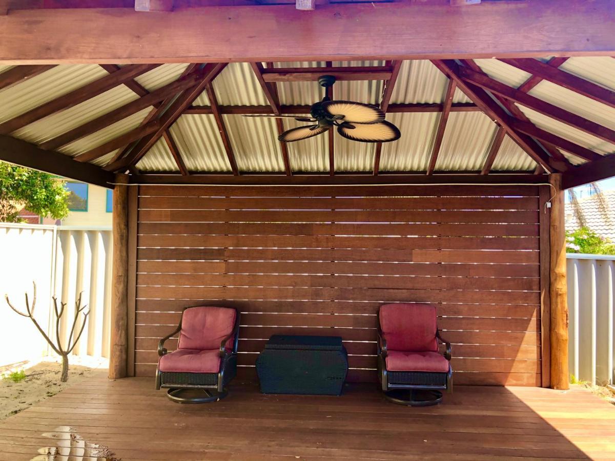 Relaxed Ocean View Villa Mandurah Bagian luar foto